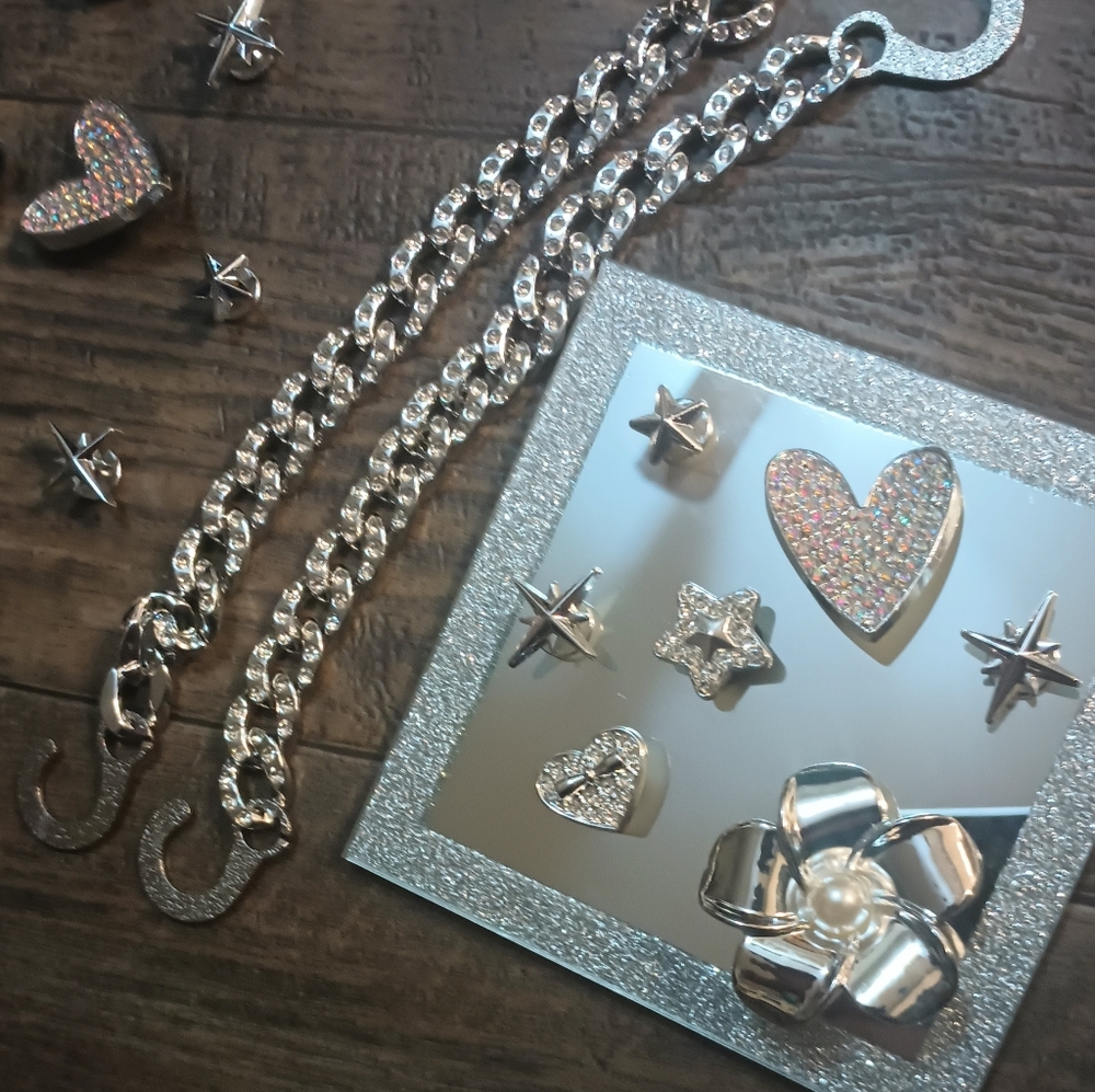 16pcs Heart/Flower Blingy Shoe Chain Charms For CROCS - Picture 3 of 4